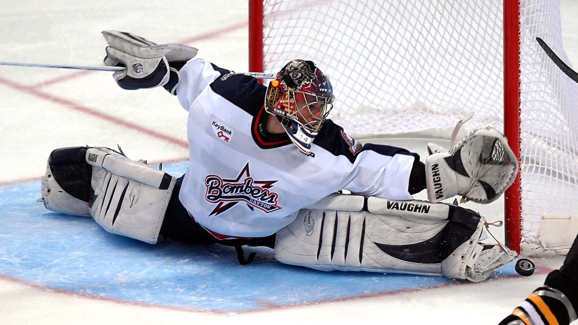 WTA年终总决赛：萨巴伦卡力克佩古拉高芙击败保利尼，巅峰对决成就女子网坛传奇时刻