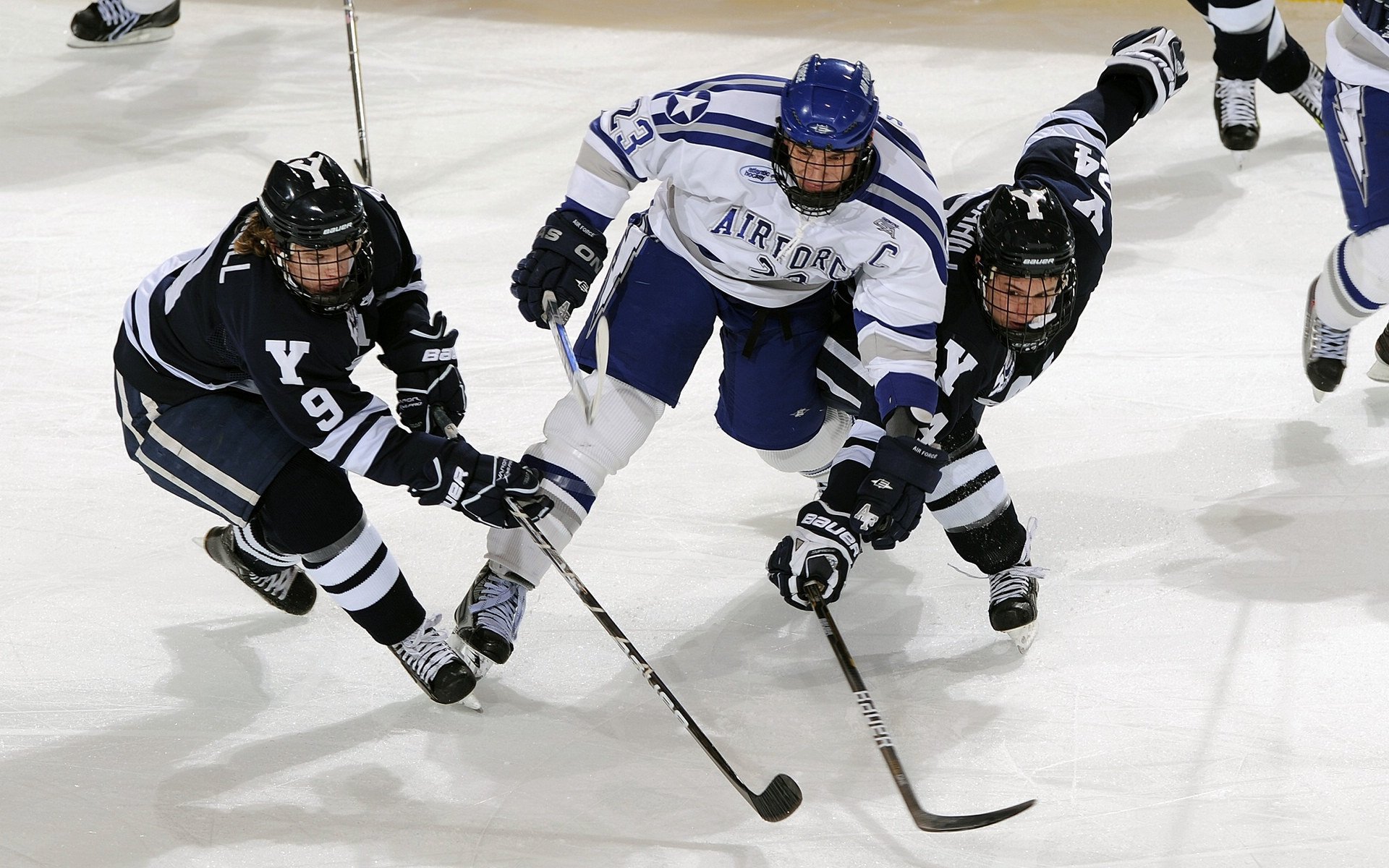 王少杰：全运会赛程有点密集、赛制残酷，备战人员比较紧张，田径队王少杰